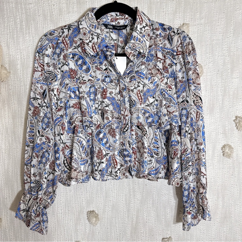 Zara Women's Blue and White Paisley Button Down Shirt